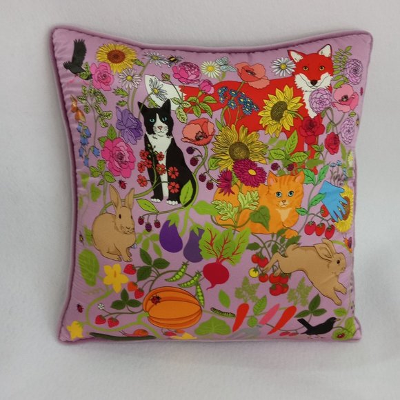 Karen Mabon ‘Garden of Earthly Delights’ Pillow Cushion NWOT - Picture 1 of 6